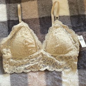 NWT Aerie wireless bralette. Size L
